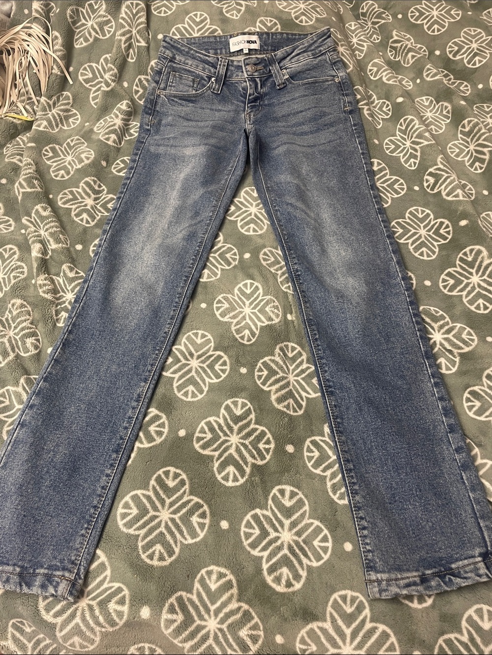 Fashion Nova Low Rise Straight Leg Thick Stretch Jeans in medium Blue Wash